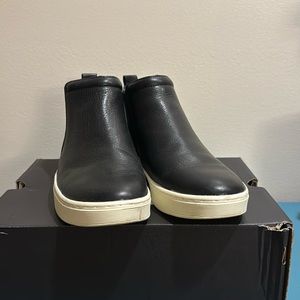 Sofft short shoe/boot